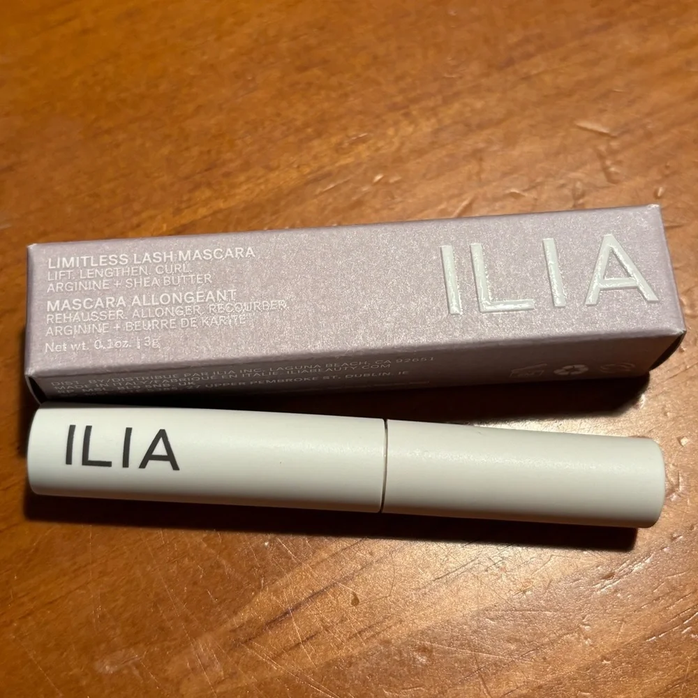 ILIA Limitless Lash Lengthening Mascara